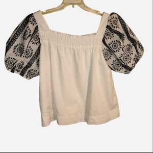 Umgee Women's size Medium NWT